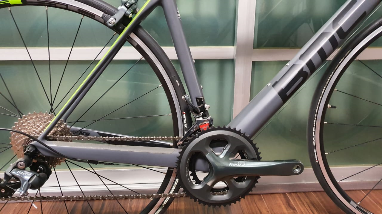BICICLETA SEMINUEVA DE RUTA BMC ROAD MACHINE SLR 03 2